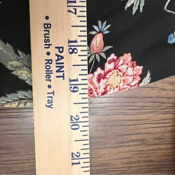 Women’s GP & J Baker x H&M Black Floral/Bird Print Shift button down Dress. 2. - Picture 6 of 6